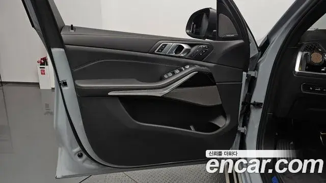 BMW X7 2024 — ფოტო 34/42
