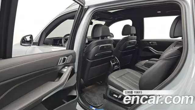 BMW X7 2024 — ფოტო 11/42