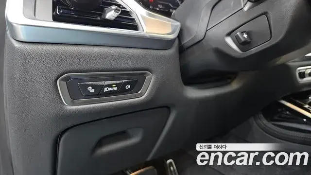 BMW X7 2024 — ფოტო 30/42