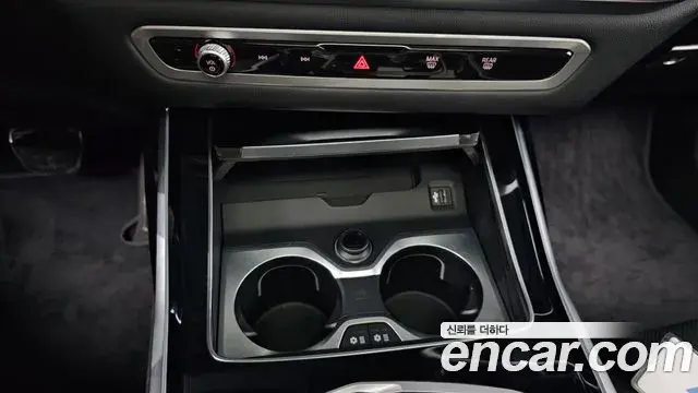 BMW X7 2024 — ფოტო 40/42