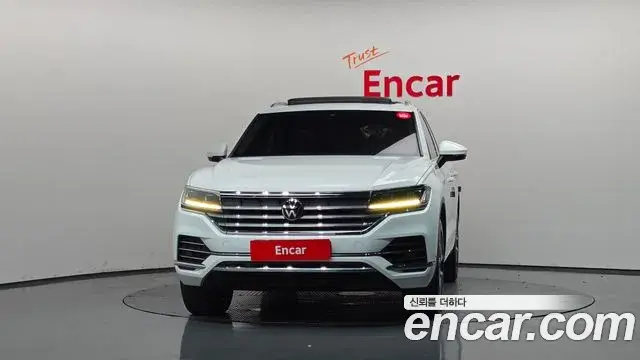 Volkswagen Touareg 2021 — Şəkil 16/20