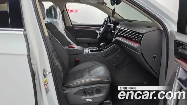 Volkswagen Touareg 2021 — Şəkil 13/20