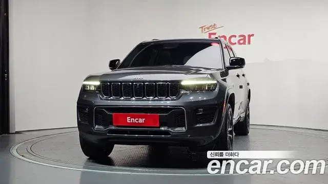 Jeep Grand Cherokee 2022 — ფოტო 3/33