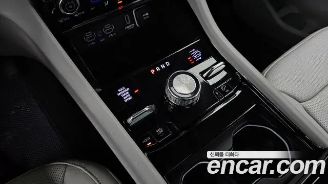 Jeep Grand Cherokee 2022 — ფოტო 18/33