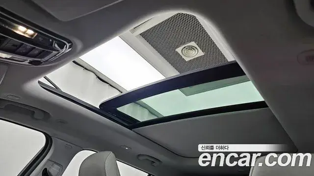 Jeep Grand Cherokee 2022 — ფოტო 5/33