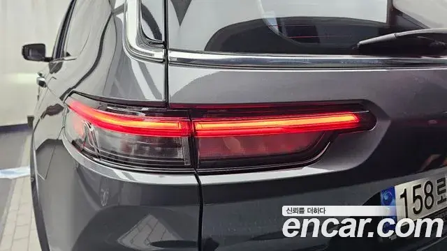 Jeep Grand Cherokee 2022 — ფოტო 31/33