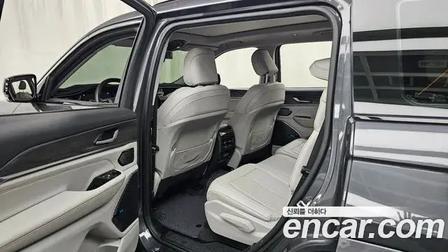 Jeep Grand Cherokee 2022 — ფოტო 6/33