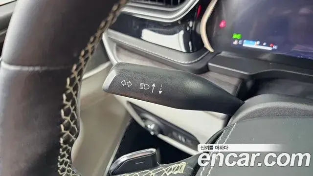 Jeep Grand Cherokee 2022 — ფოტო 10/33