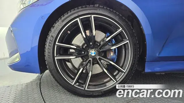 BMW 3 Series 2023 — Şəkil 13/33