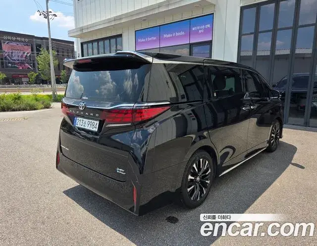 Toyota Alphard 2024 — ფოტო 2/10