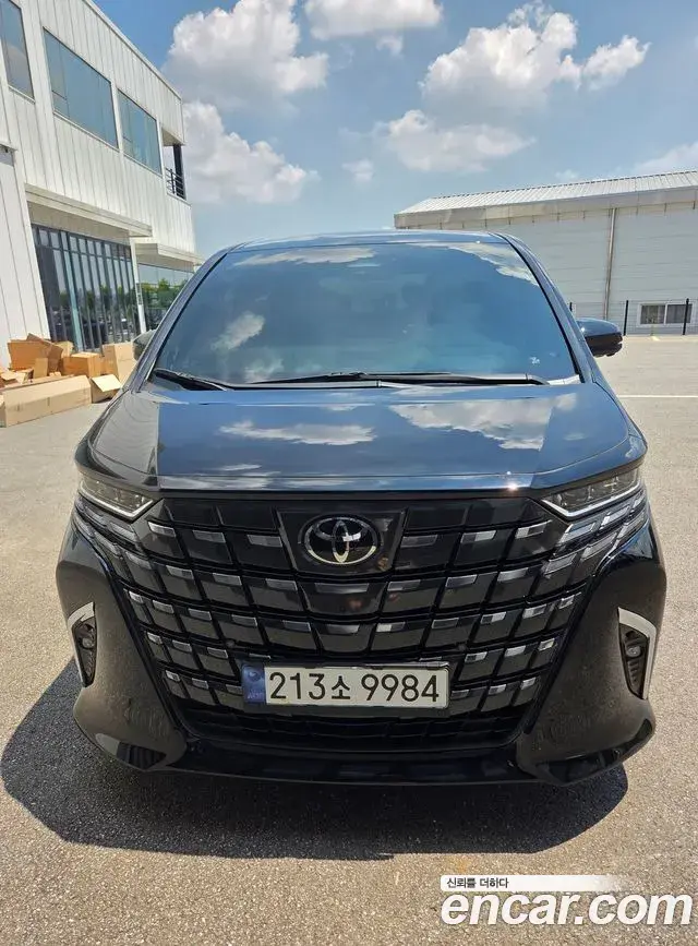 Toyota Alphard 2024 — ფოტო 8/10