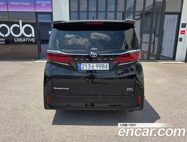 Toyota Alphard 2024 — ფოტო 6/10