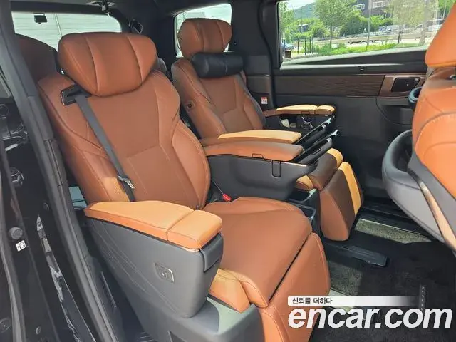 Toyota Alphard 2024 — ფოტო 5/10