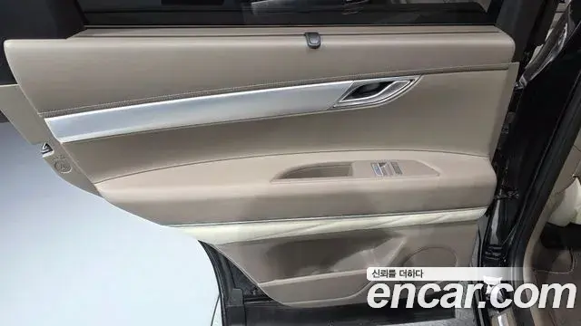 Genesis GV80 2020 — ფოტო 28/32