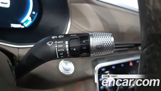 Genesis GV80 2020 — ფოტო 15/32