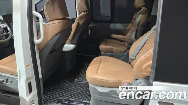 Hyundai Staria 2021 — Фото 12/20