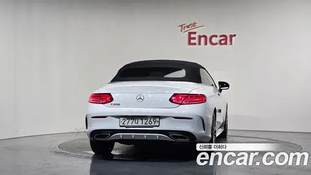 Mercedes-Benz C-Class 2018 — ფოტო 3/20