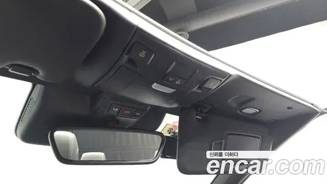 Mercedes-Benz C-Class 2018 — ფოტო 8/20