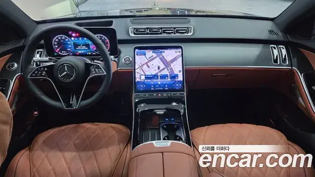 Mercedes-Benz S-Class 2025 — Photo 1/14