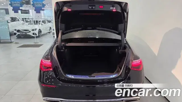 Mercedes-Benz S-Class 2025 — Photo 14/14