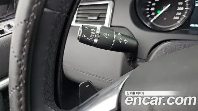 Land Rover Discovery Sport 2019 — Şəkil 7/32