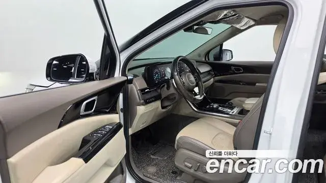 Kia Carnival 2023 — Фото 10/20