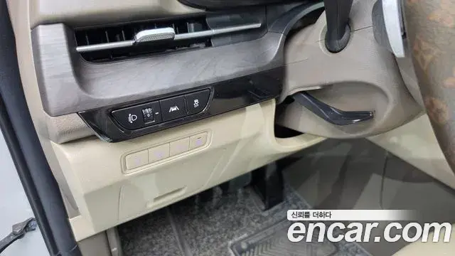 Kia Carnival 2023 — Фото 18/20