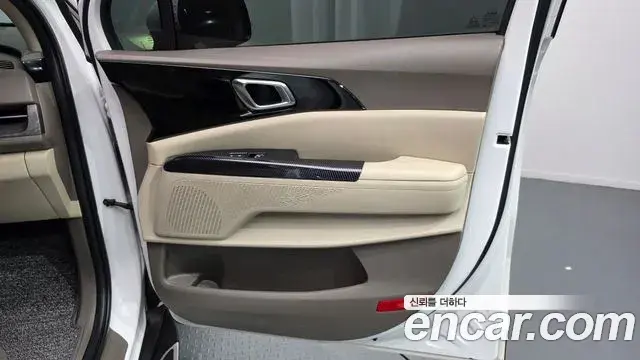 Kia Carnival 2023 — Şəkil 9/30
