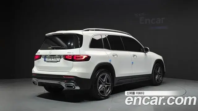 Mercedes-Benz GLB-Class 2023 — Фото 1/20