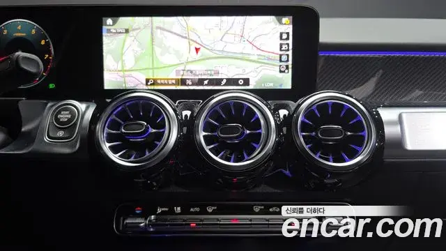 Mercedes-Benz GLB-Class 2023 — Фото 13/20