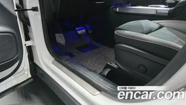 Mercedes-Benz GLB-Class 2023 — Photo 16/30