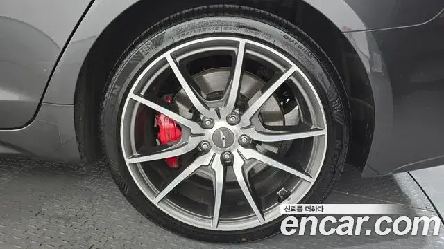 Genesis G70 2018 — ფოტო 33/33