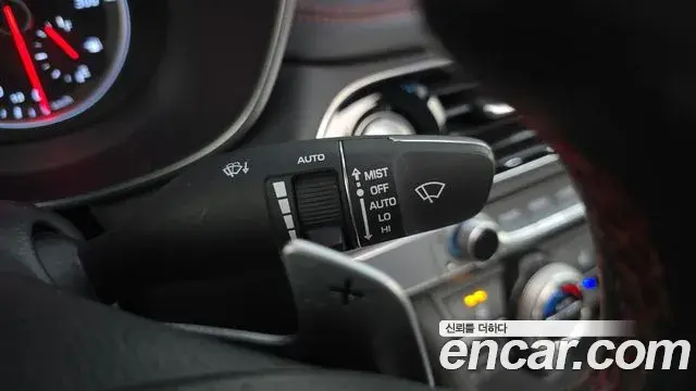 Genesis G70 2018 — ფოტო 21/33