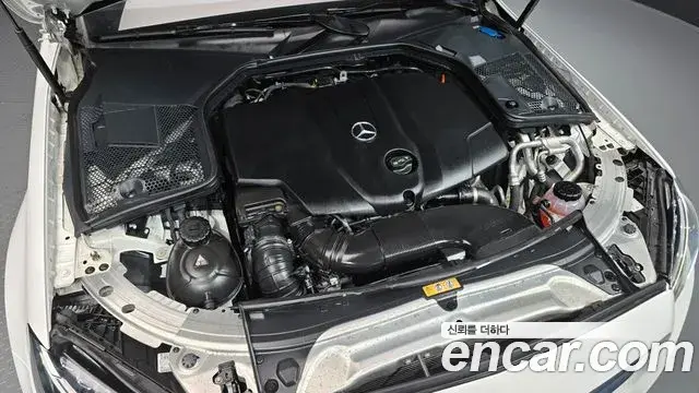 Mercedes-Benz C-Class 2018 — ფოტო 20/34