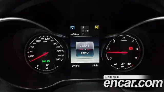Mercedes-Benz C-Class 2018 — ფოტო 18/34