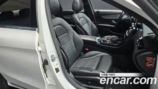 Mercedes-Benz C-Class 2018 — ფოტო 4/34