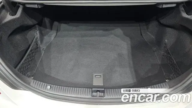 Mercedes-Benz C-Class 2018 — ფოტო 34/34