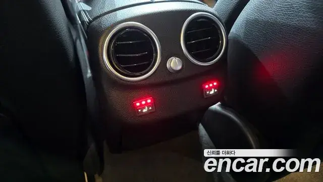 Mercedes-Benz C-Class 2018 — ფოტო 17/34
