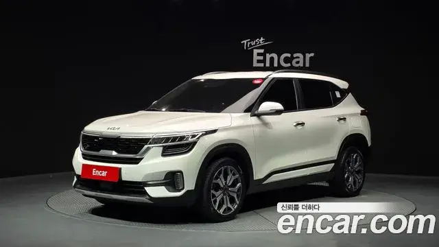 Kia Seltos 2021 — Фото 1/20