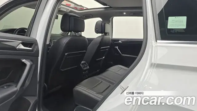 Volkswagen Tiguan 2020 — Фото 12/20