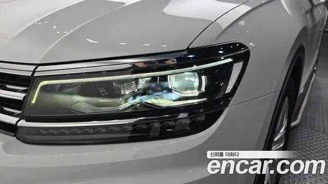 Volkswagen Tiguan 2020 — ფოტო 19/35