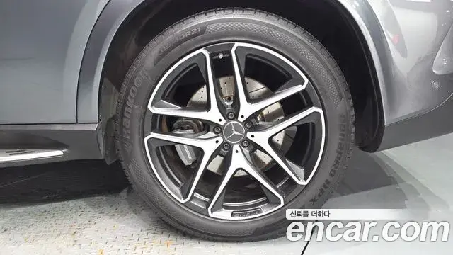 Mercedes-Benz GLE-Class 2022 — ფოტო 14/32