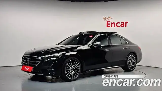 Mercedes-Benz E-Class 2026 — Photo 20/38