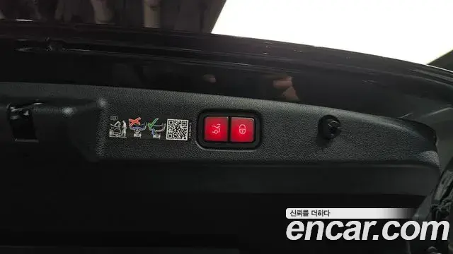 Mercedes-Benz E-Class 2026 — Photo 26/38