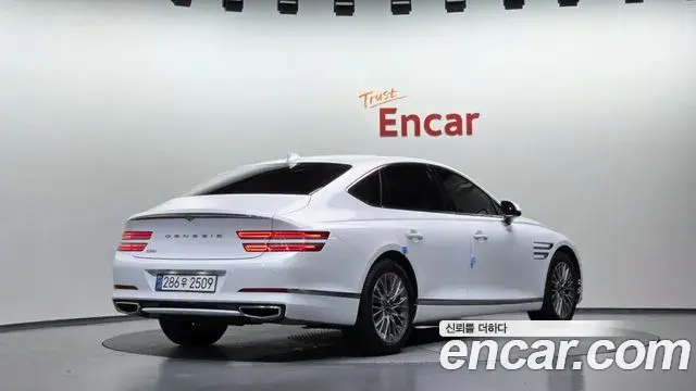 Genesis G80 2023 — Şəkil 35/38