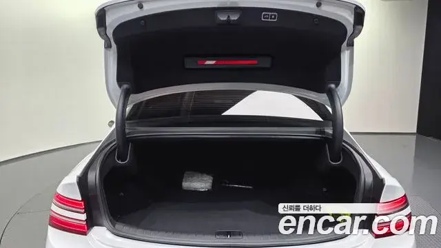 Genesis G80 2023 — Şəkil 20/38