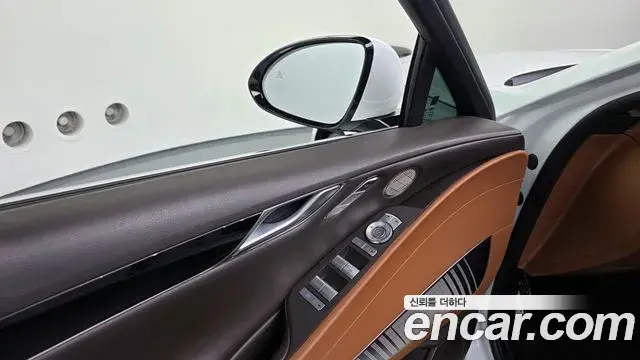 Genesis G80 2023 — Şəkil 34/38