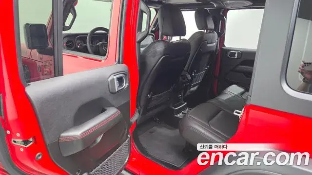 Jeep Wrangler 2024 — Photo 26/33