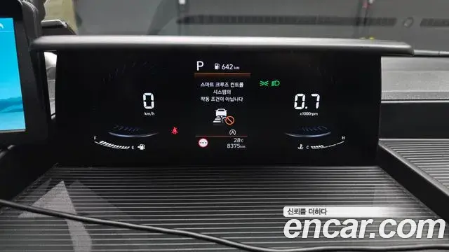 Hyundai Staria 2023 — Фото 8/20