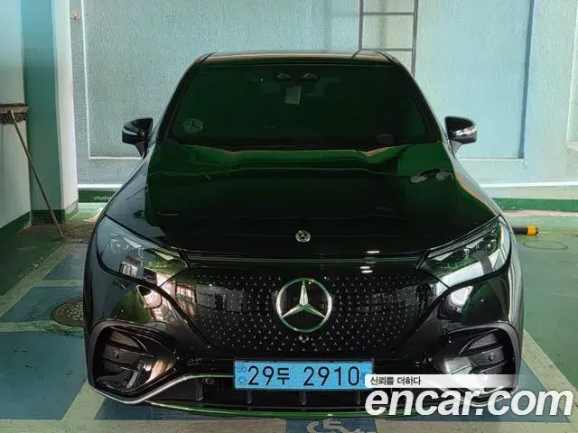Mercedes-Benz EQE SUV 2023 — Şəkil 2/9